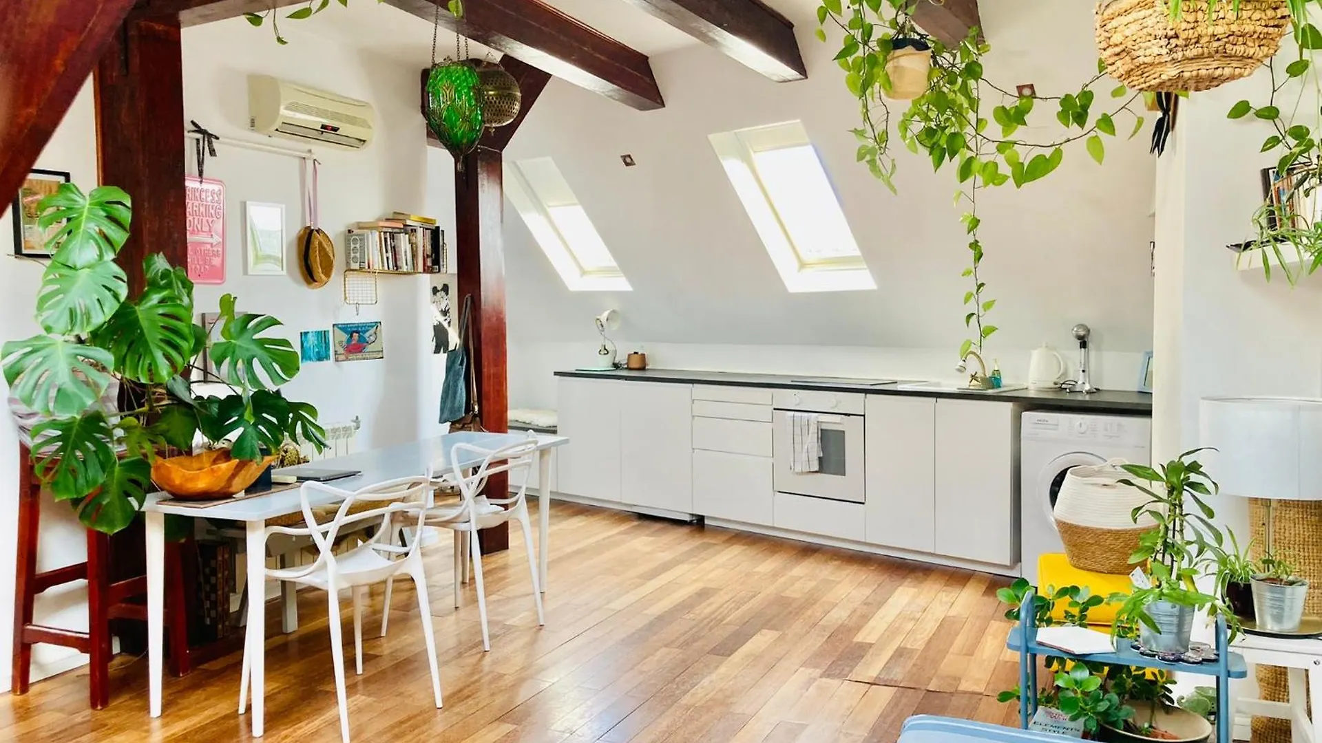 Room At The Top - Close To The Old Town :) location